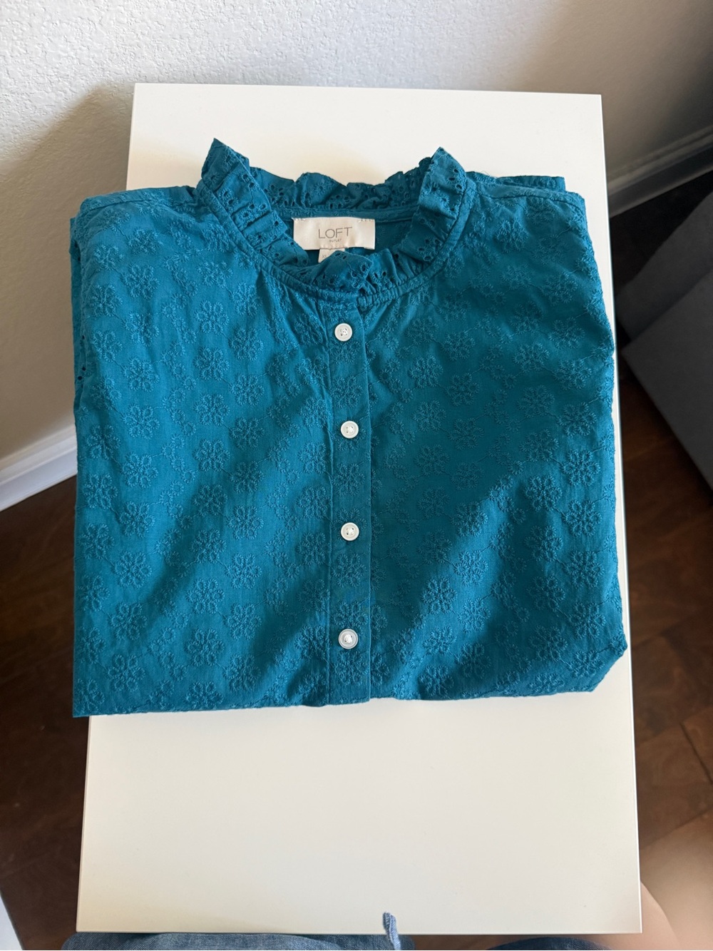 Loft Sleeveless Ruffled Button-Front Top in Teal